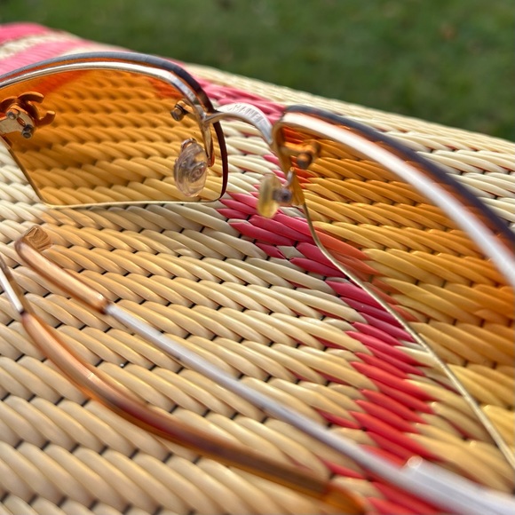 Chanel Vintage Sunglasses with rhinestone CC’s. - Picture 7 of 13